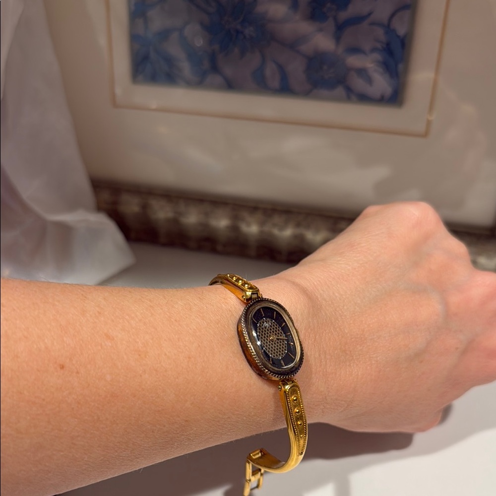 Vintage Gold and Black Bracelet Watch